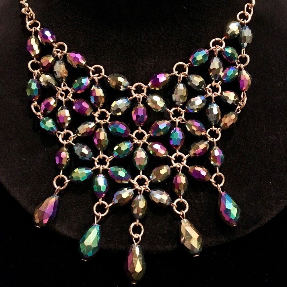 3/30 Liz Claiborne Bead Flower Statement Necklace
